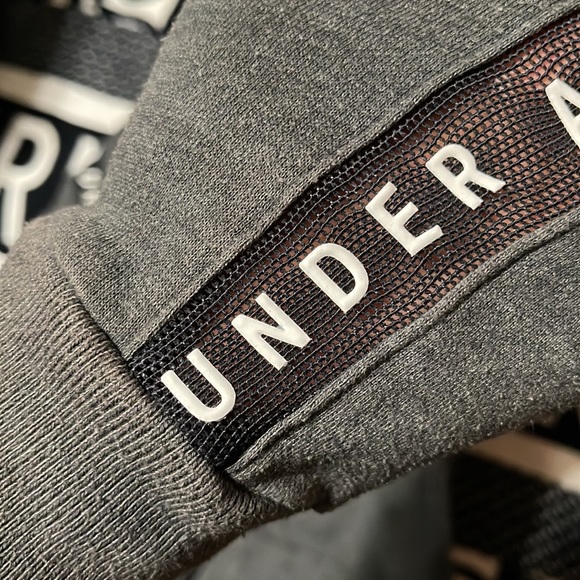 Under Armour Hoodie - Picture 10 of 11